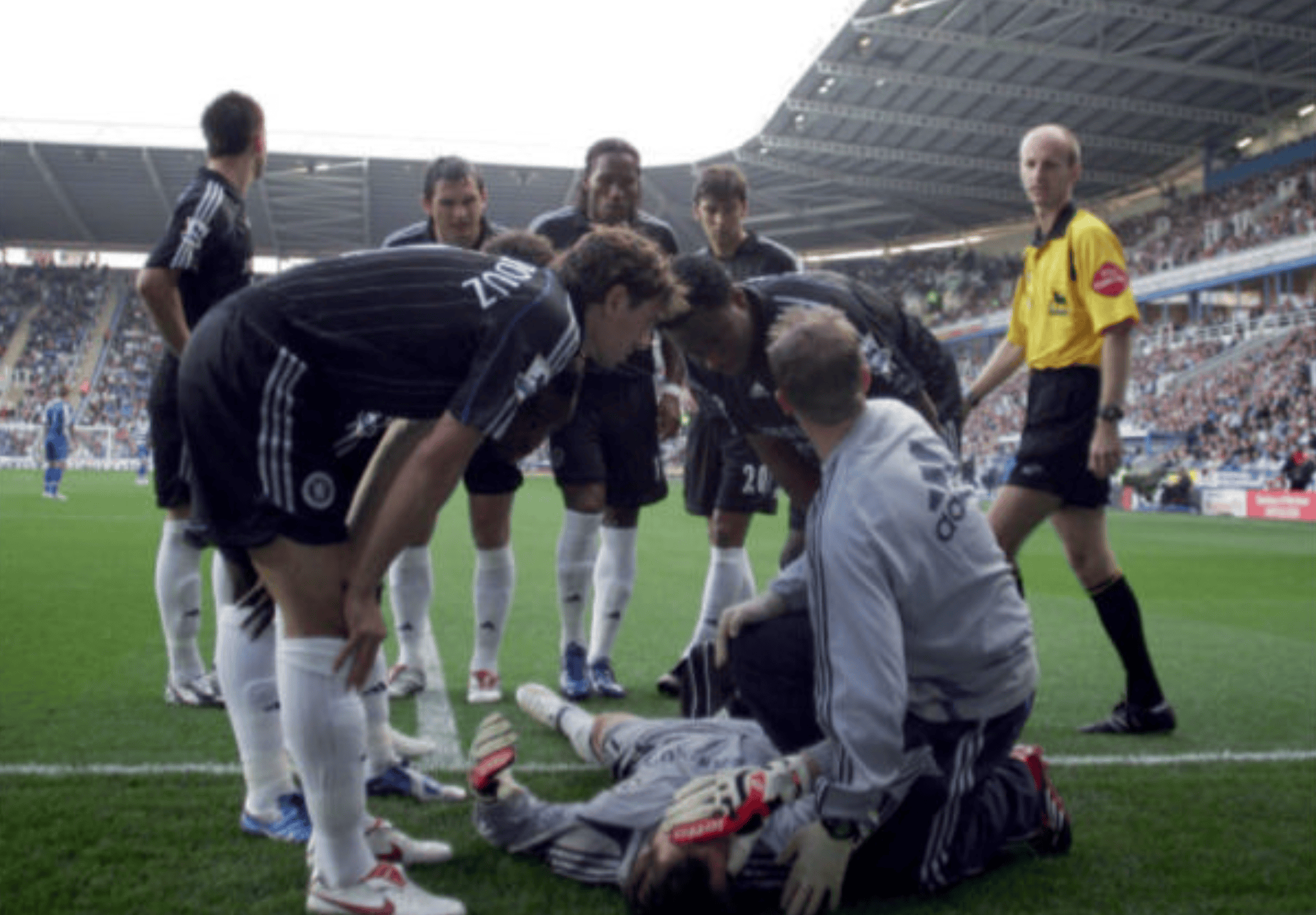 中国九游体育-包含德罗巴焦点对战，Ming与60激战切尔西分钟，刷新纪录胜负难料！赛场气氛高涨的词条