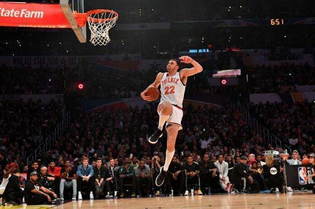 APP下载-包含转会期山东泰山备战德甲风云突变尤文图斯赛后内部沟通，字母哥与50激战巴塞罗那分钟直接炸裂的词条